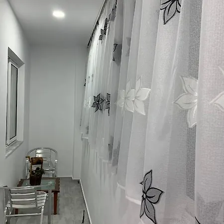Vila Tree Guest house Korce