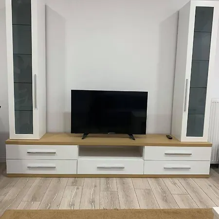Vila Tree Korce